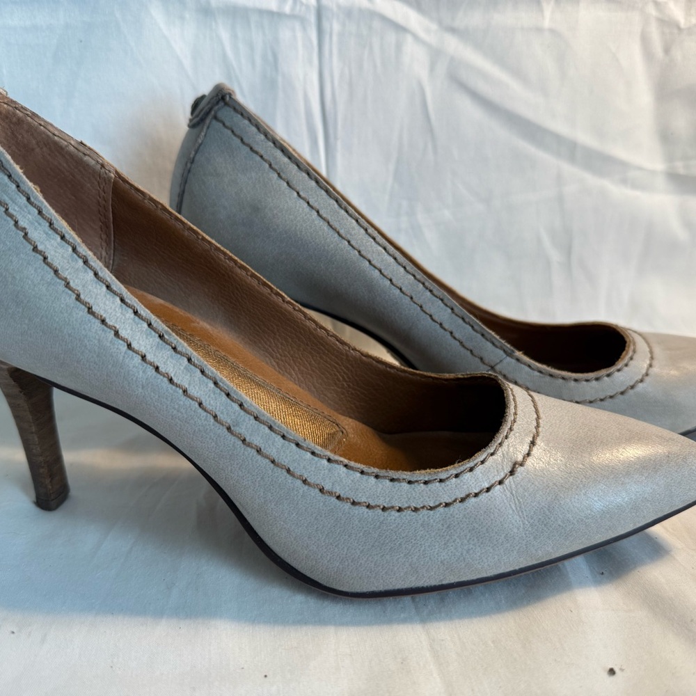 Calvin Klein Jeans "Kaleigh" Leather Gray Pumps